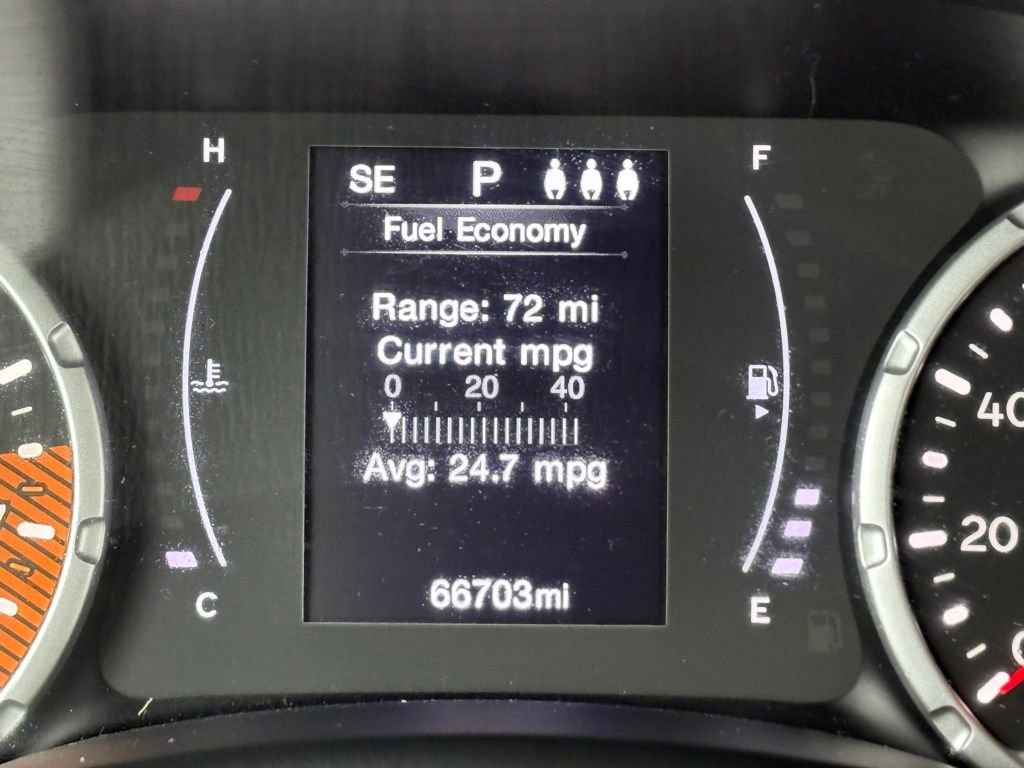 Used 2019 Jeep Renegade Sport image 28