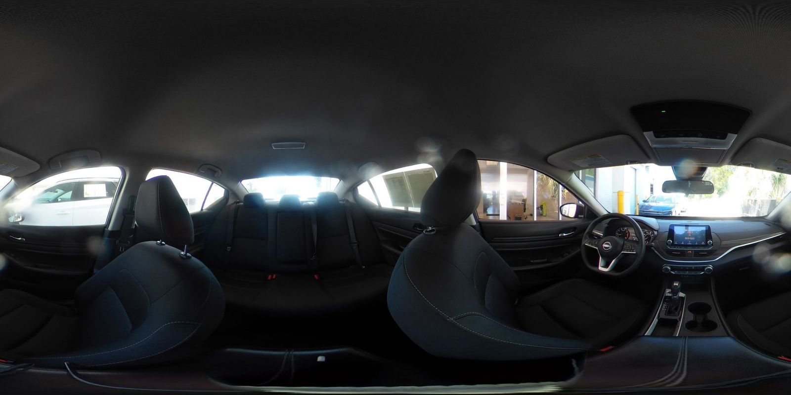 Used 2025 Nissan Altima 2.5 SV FWD image 42