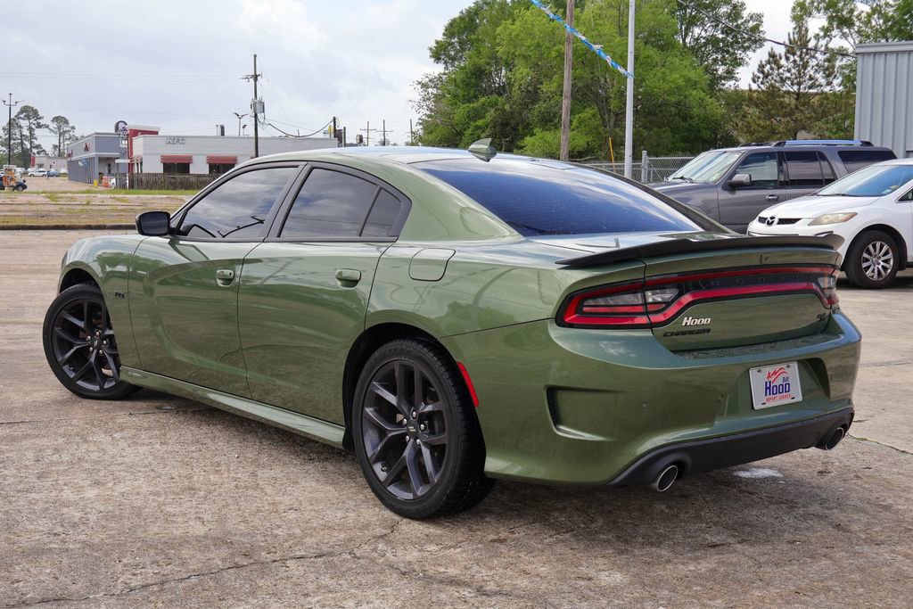 Used 2023 Dodge Charger R/T w/ Blacktop Package image 2