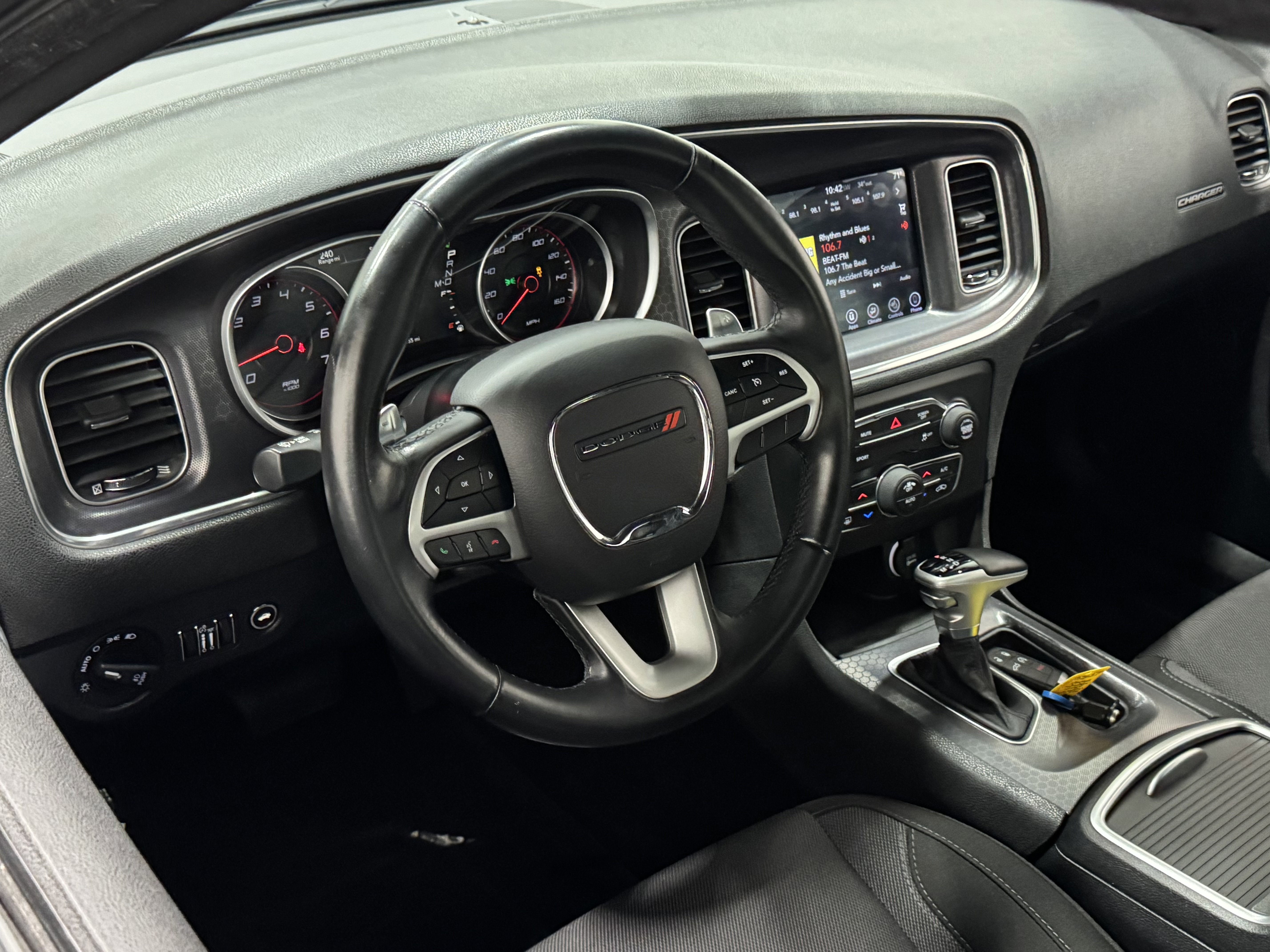 Used 2017 Dodge Charger R/T image 7