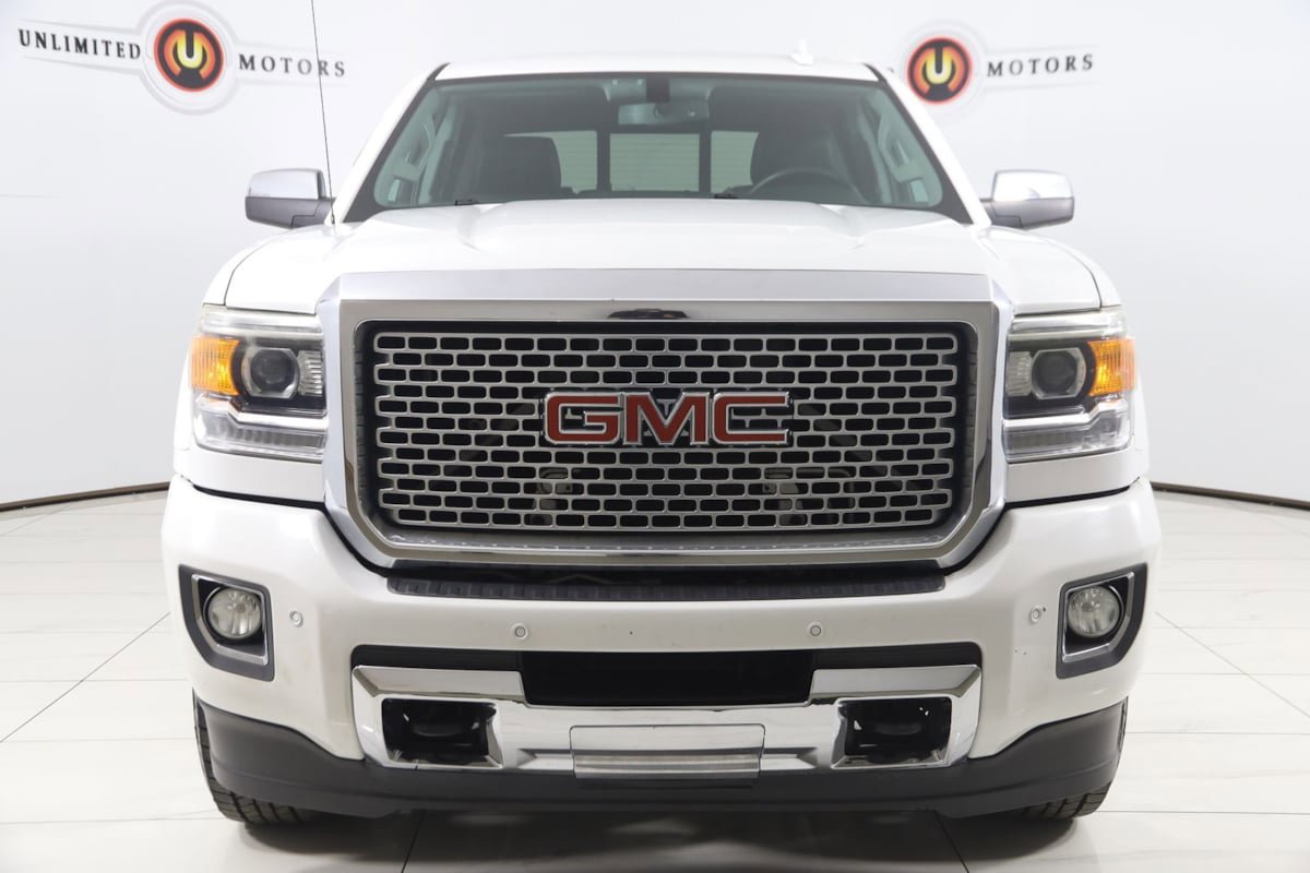 Used 2016 GMC Sierra 2500 Denali w/ Suspension Package, Off-Road AWD/4WD image 48
