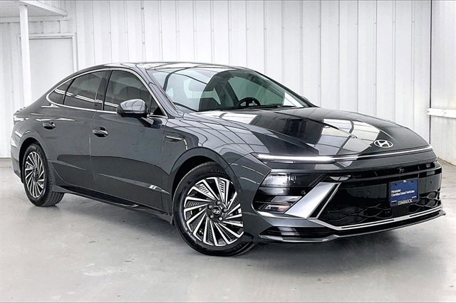 Used 2025 Hyundai Sonata Limited
