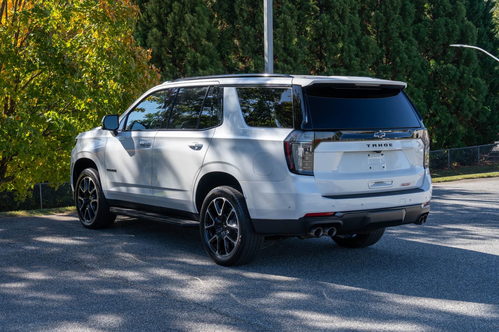 Used 2025 Chevrolet Tahoe RST w/ Comfort Package image 2
