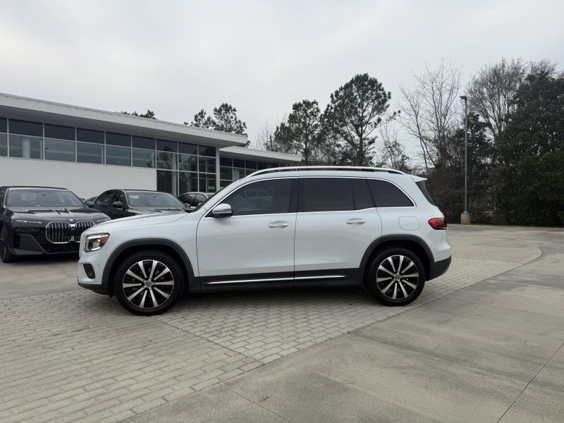 Used 2022 Mercedes-Benz GLB 250 4MATIC image 3