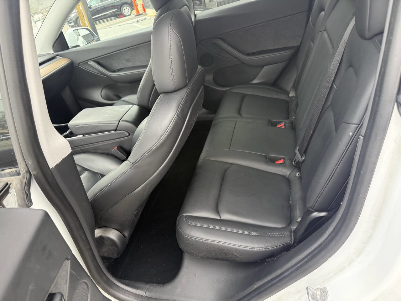 Used 2020 Tesla Model Y Long Range image 17