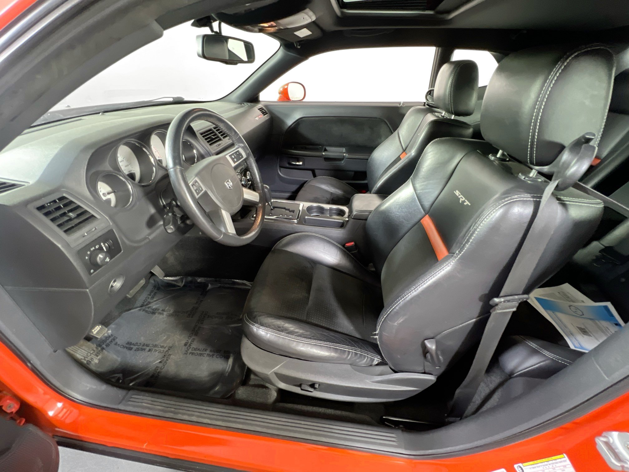 Used 2009 Dodge Challenger SRT8 RWD image 19