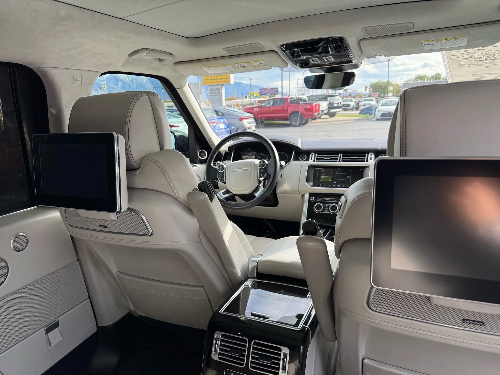 Used 2017 Land Rover Range Rover Long Wheelbase Autobiography image 31