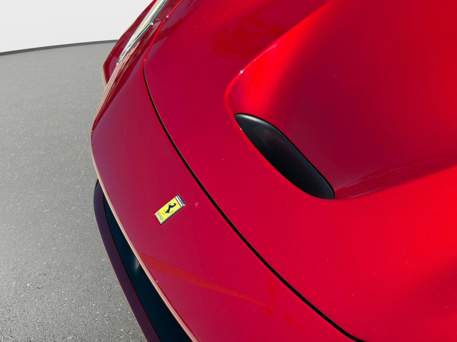 Used 2021 Ferrari F8 Tributo image 10