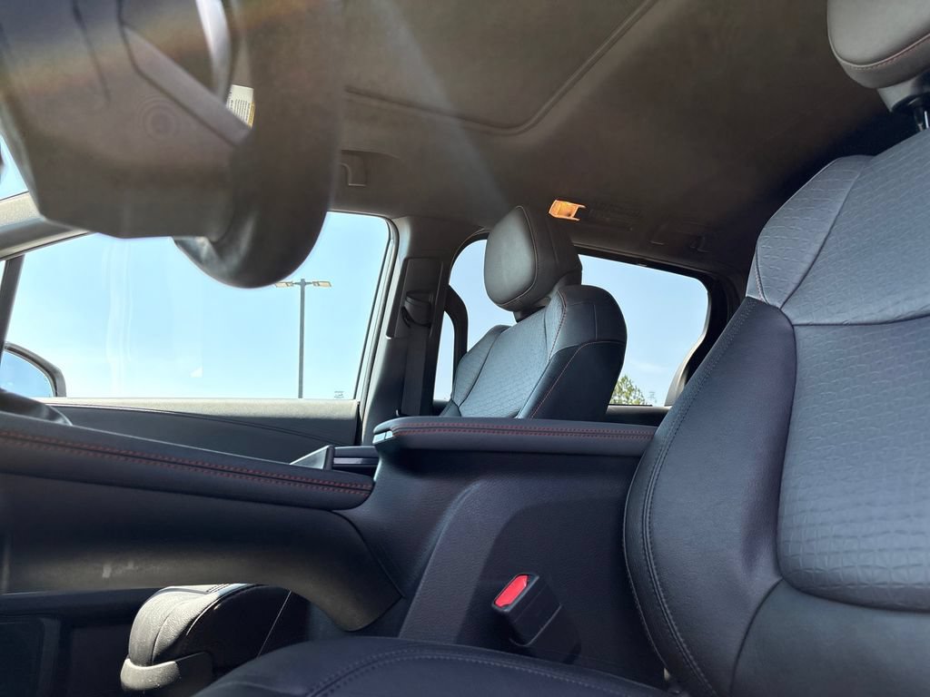Used 2024 Toyota Sienna XSE w/ XSE Plus Package AWD/4WD image 4