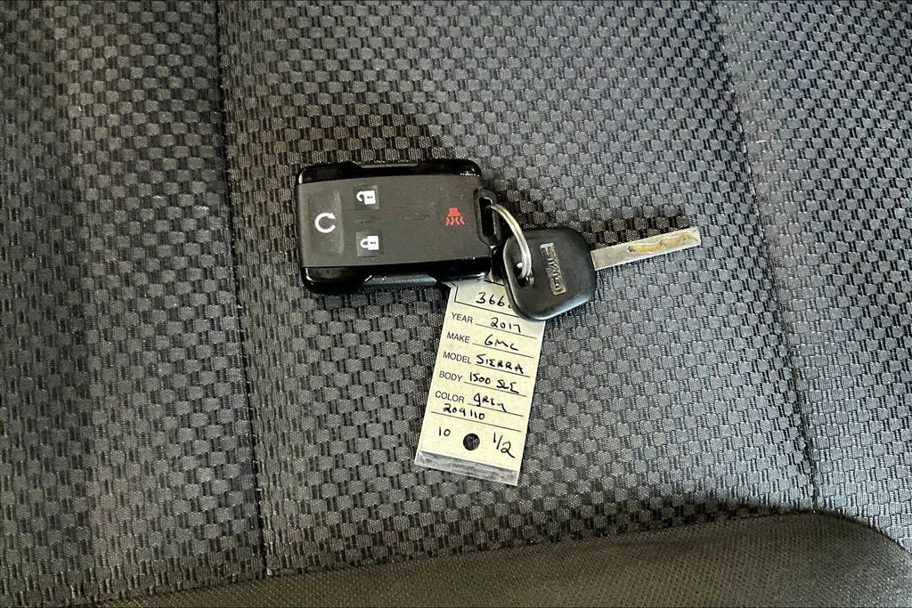 Used 2017 GMC Sierra 1500 SLE AWD/4WD image 33