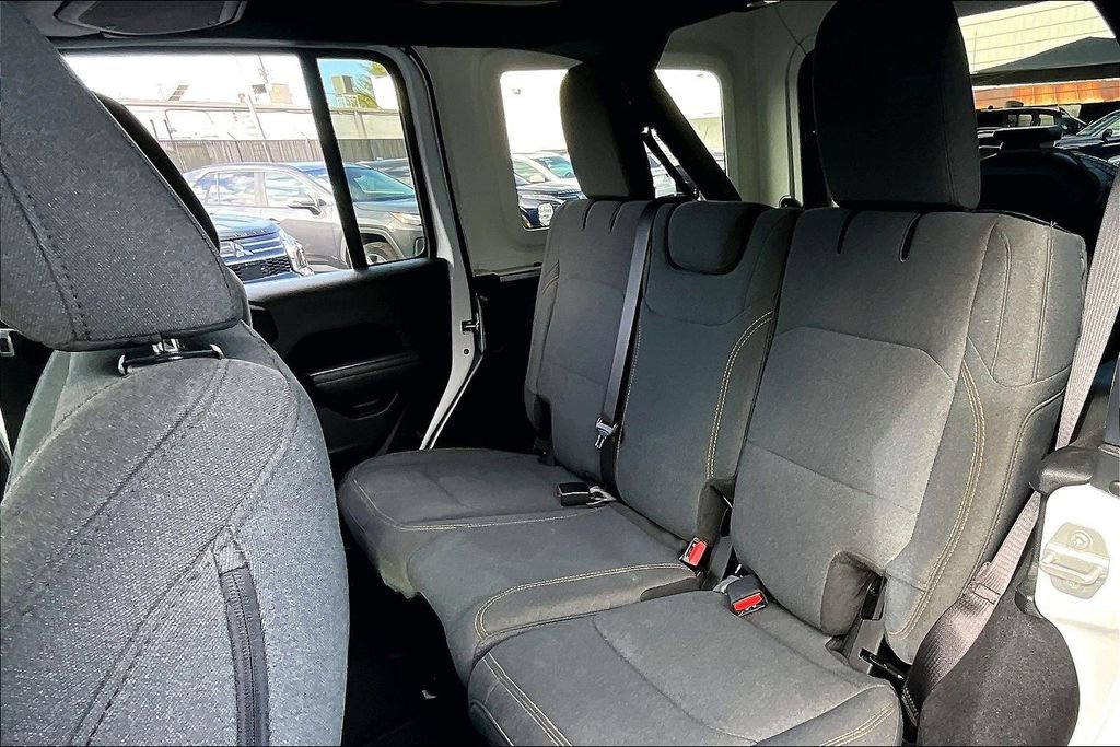 Used 2024 Jeep Wrangler Sport S image 21