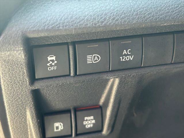 Certified 2025 Toyota Sienna XSE w/ XSE Premium Package AWD/4WD image 31