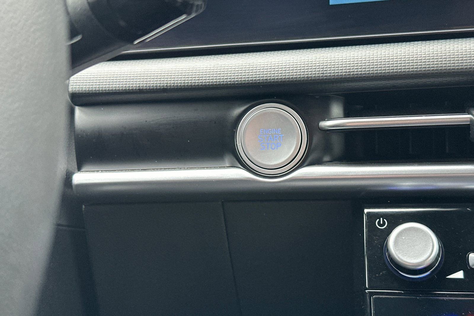 New 2025 Hyundai Santa Cruz SEL image 23