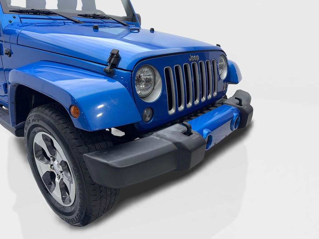 Used 2016 Jeep Wrangler Unlimited Sahara w/ Max Tow Package image 17