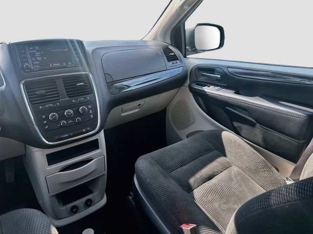 Used 2020 Dodge Grand Caravan SE FWD image 23