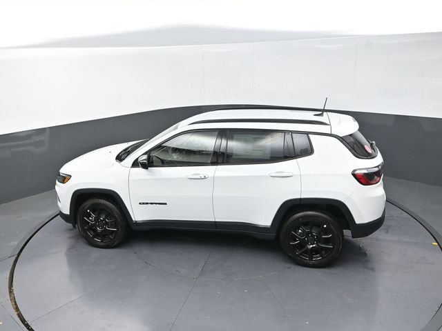 New 2026 Jeep Compass Latitude image 14