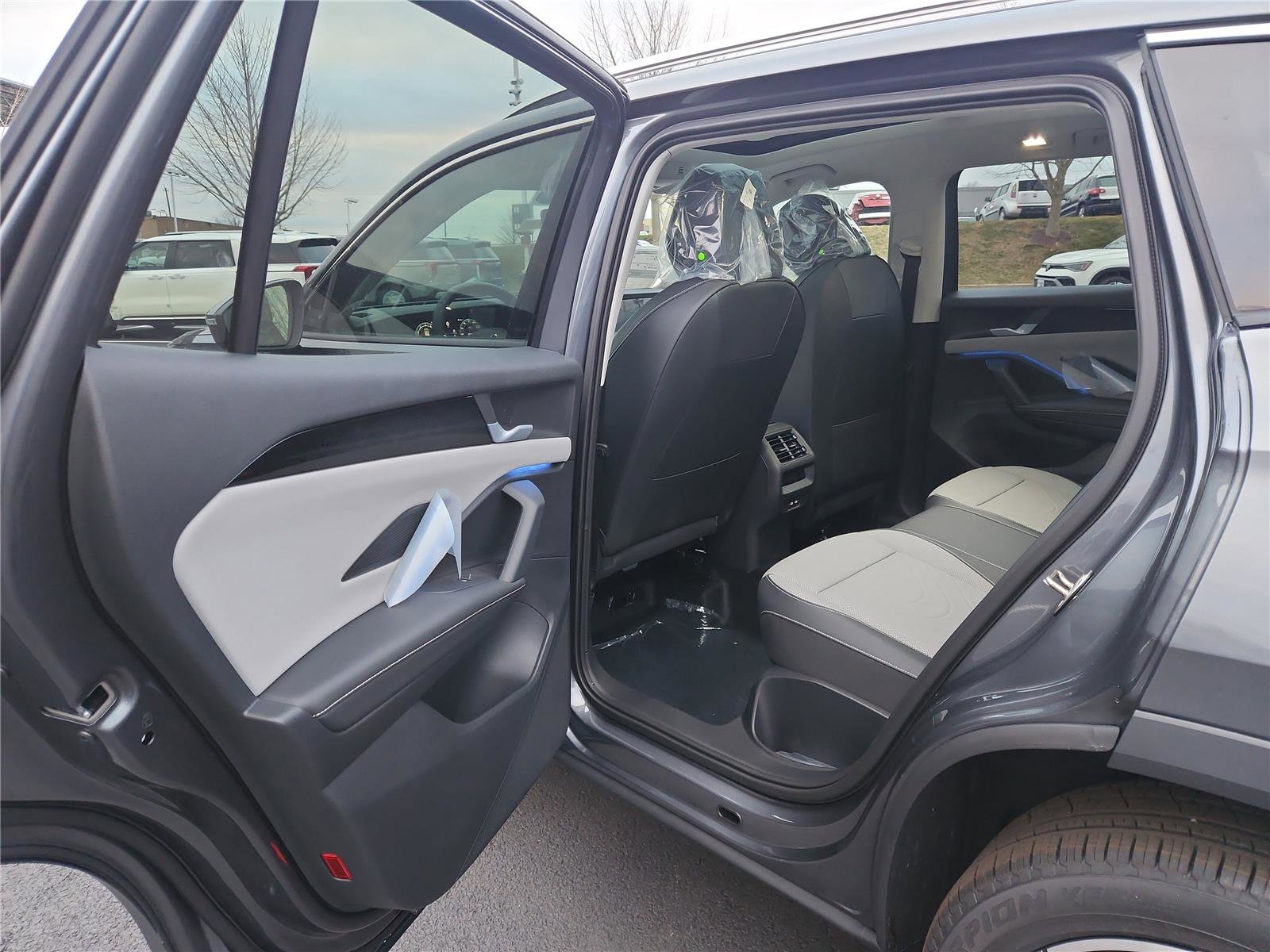 New 2026 Volkswagen Tiguan SE image 23