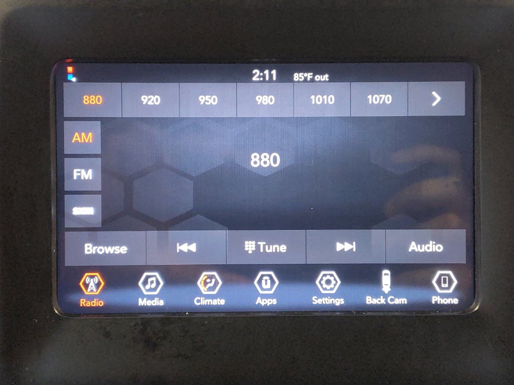 Used 2021 Jeep Cherokee Latitude Plus FWD image 25