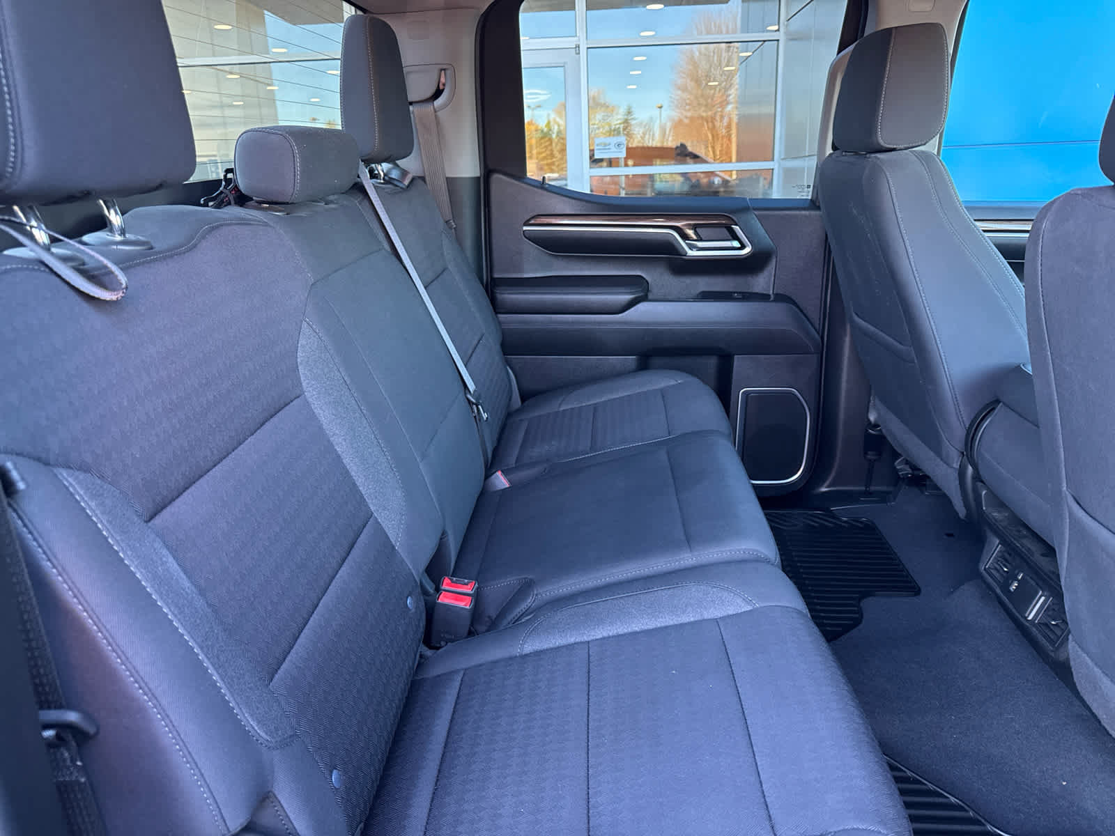 Used 2022 Chevrolet Silverado 1500 LT image 5