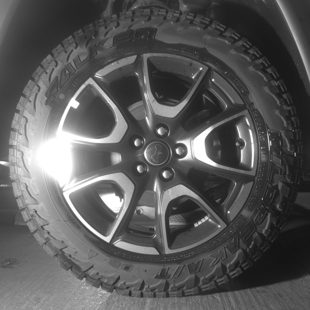 Used 2025 Jeep Compass Trailhawk AWD/4WD image 15