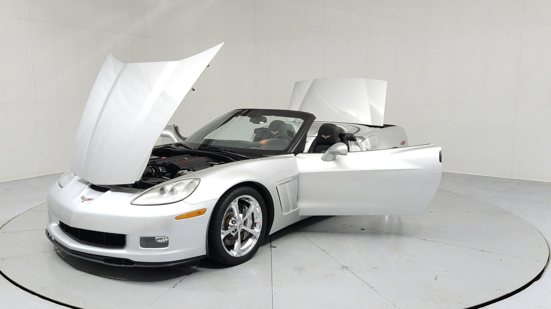 Used 2010 Chevrolet Corvette Grand Sport w/ Preferred Equipment Group RWD image 9