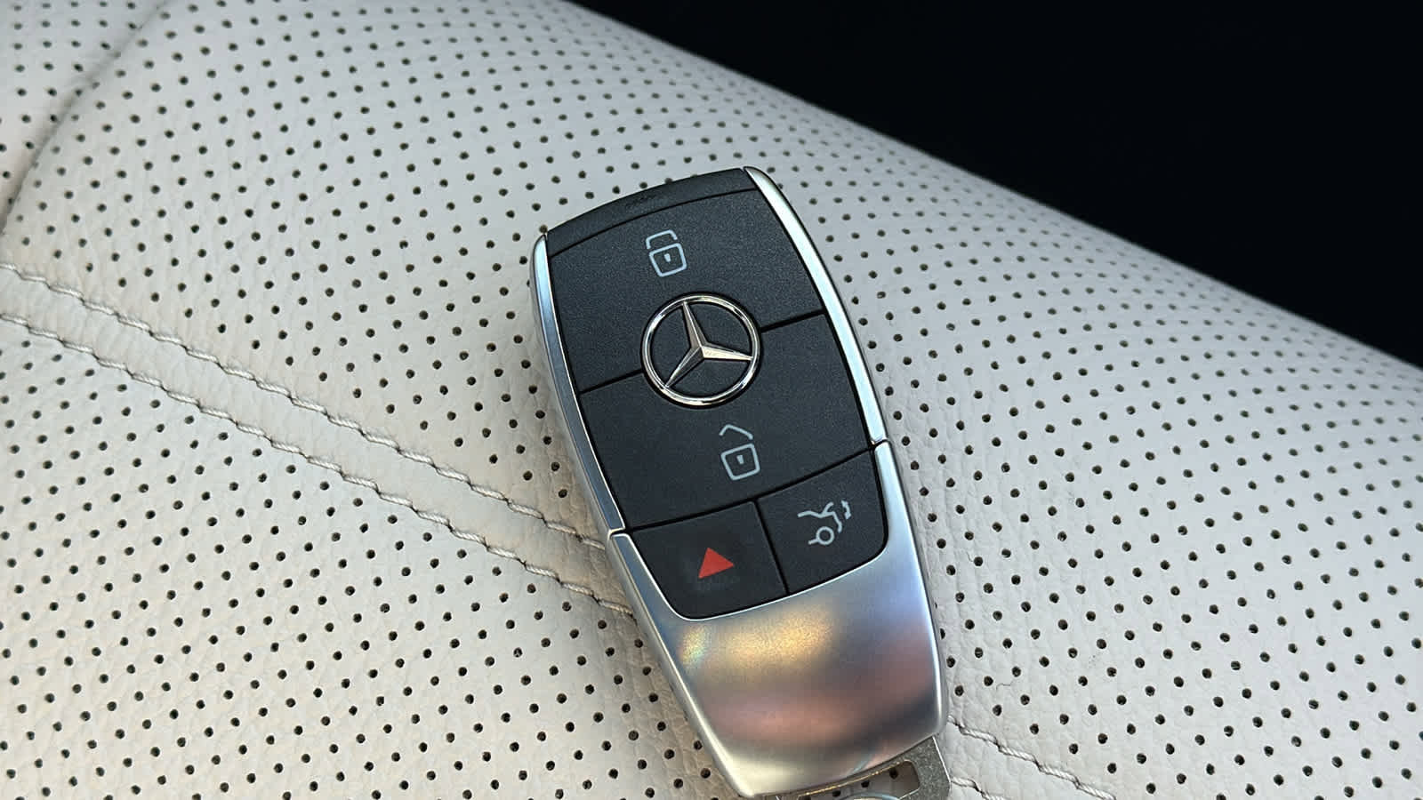 New 2026 Mercedes-Benz GLE 580 4MATIC image 39