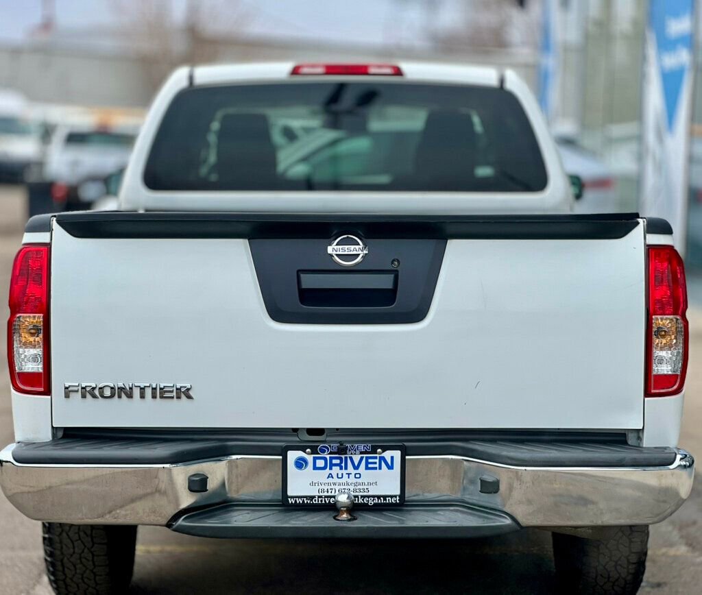 Used 2015 Nissan Frontier S image 29