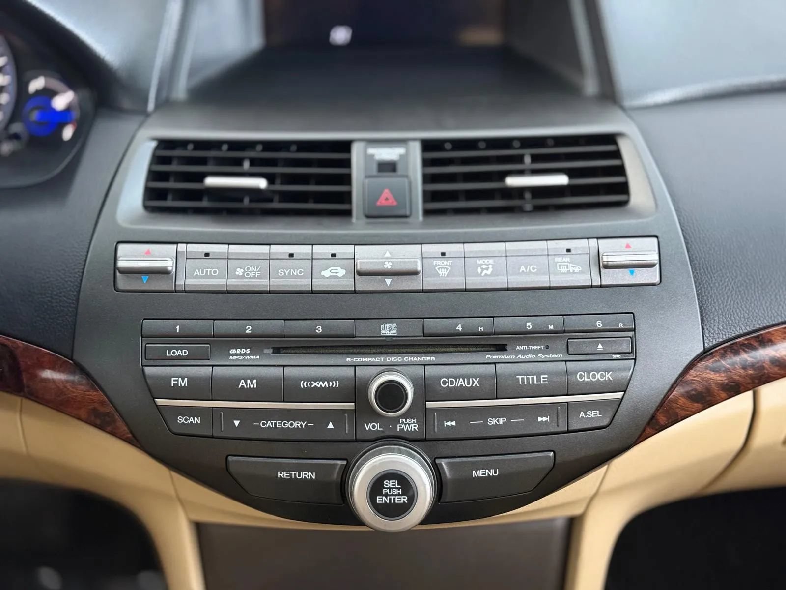 Used 2011 Honda Crosstour EX-L image 19