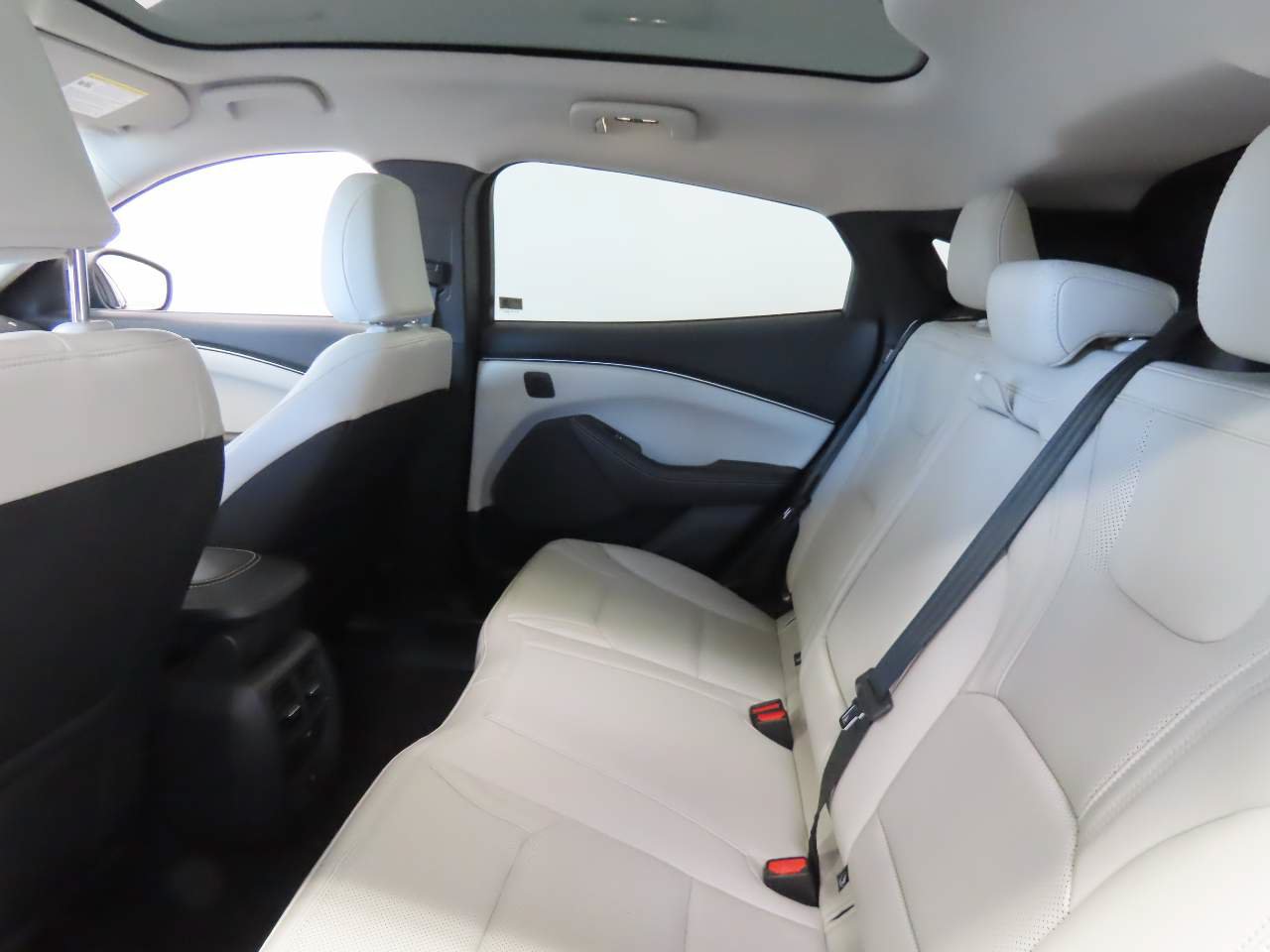 Used 2025 Ford Mustang Mach-E Premium AWD/4WD image 15