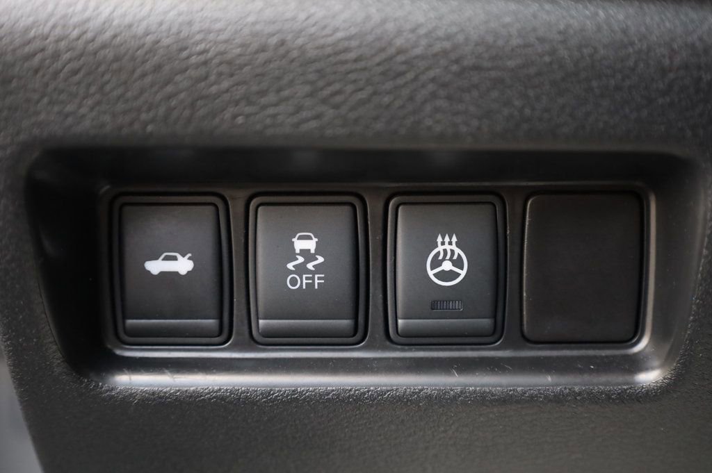 Used 2016 Nissan Maxima SR image 36