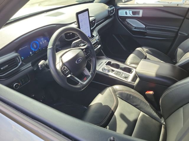 Certified 2024 Ford Explorer ST w/ Equipment Group 401A image 3