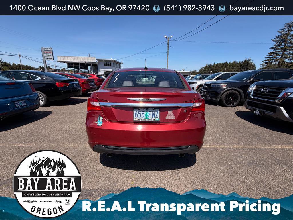 Used 2012 Chrysler 200 Touring FWD image 5
