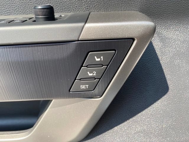 New 2026 Toyota Tundra Platinum AWD/4WD image 18