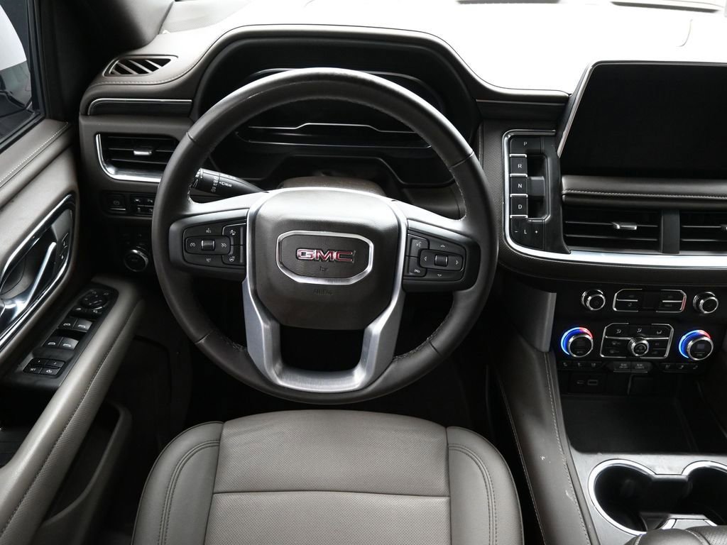 Used 2023 GMC Yukon XL SLT w/ SLT Luxury Package AWD/4WD image 12