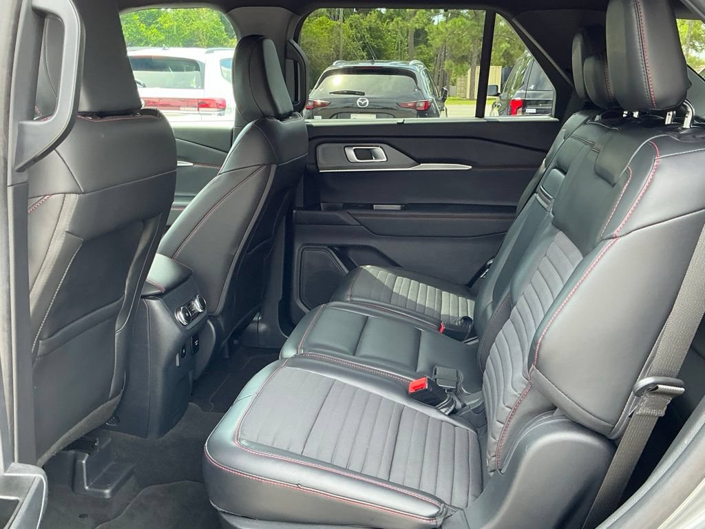 Used 2025 Ford Explorer ST-Line w/ Premium Package RWD image 29