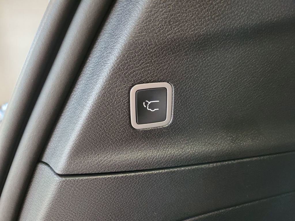 New 2026 Chrysler Pacifica Select image 9