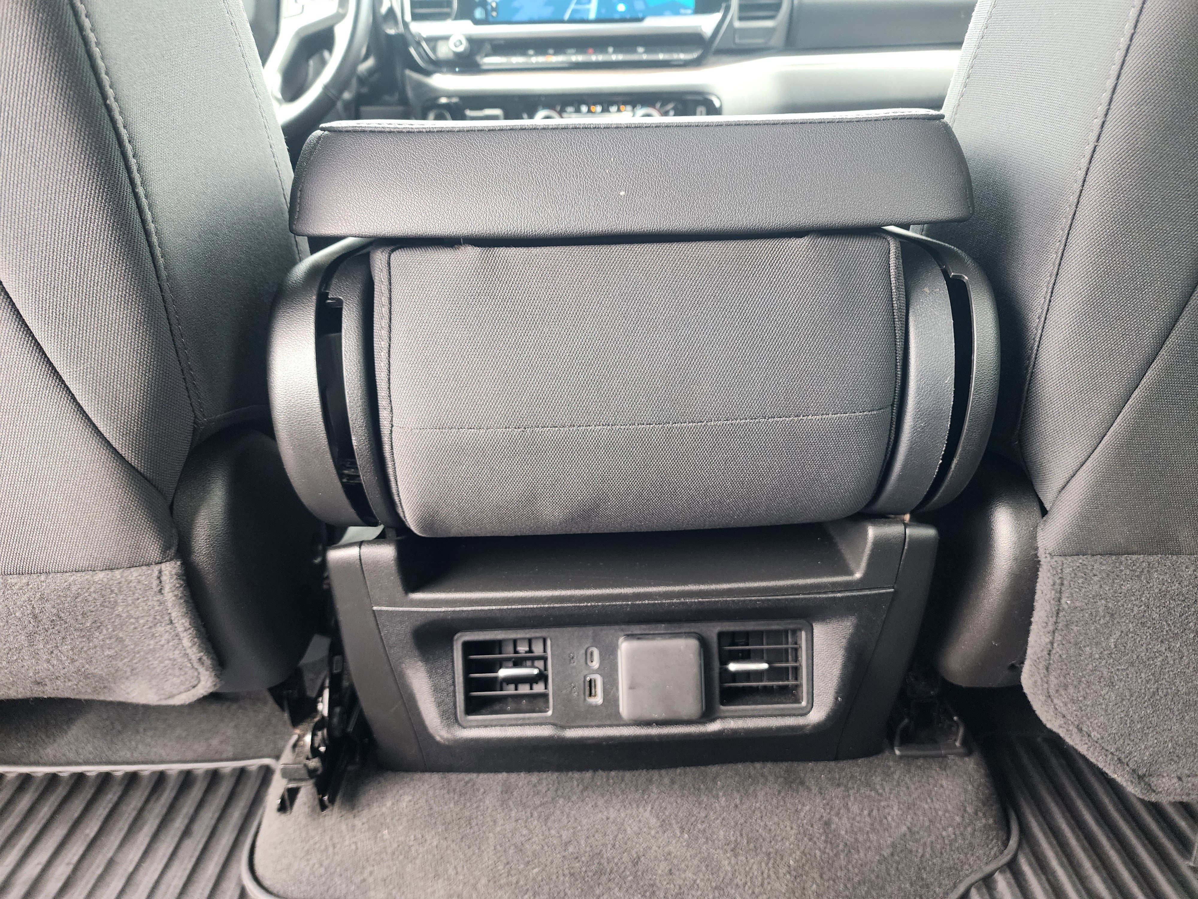 Used 2025 Chevrolet Silverado 1500 LT image 18