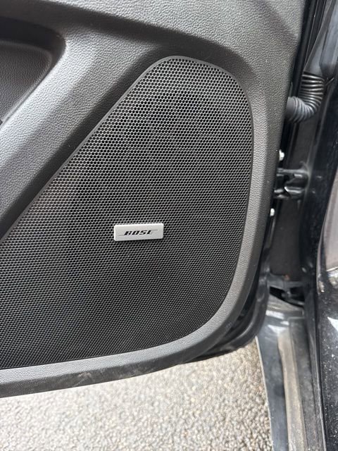 Used 2023 Chevrolet Traverse Premier image 35