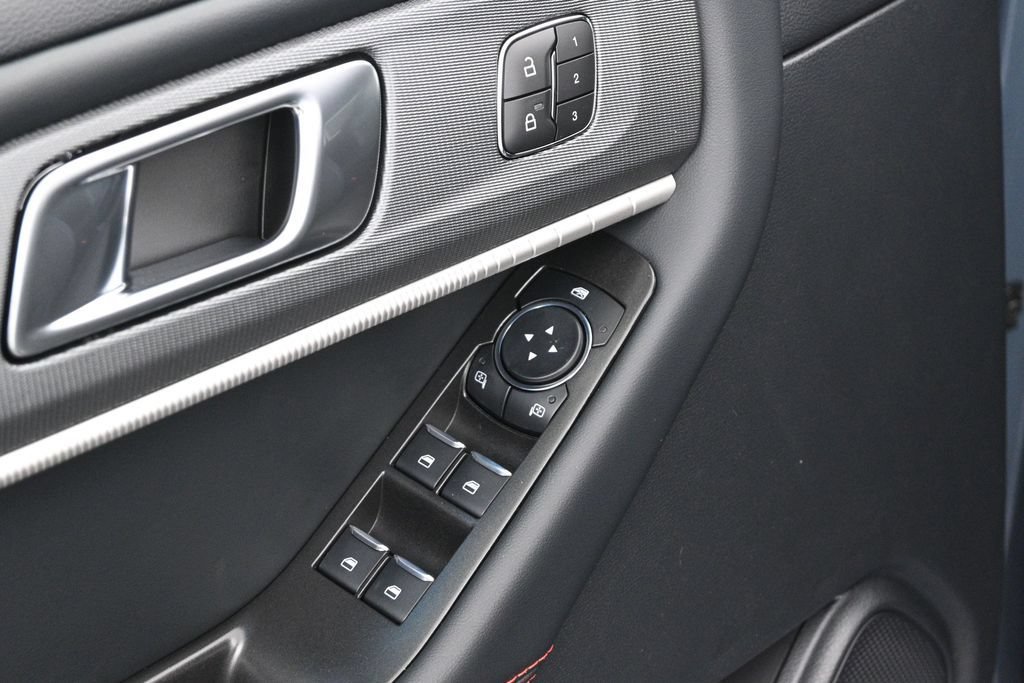 New 2026 Ford Explorer ST-Line w/ ST-Line Street Pack RWD image 9