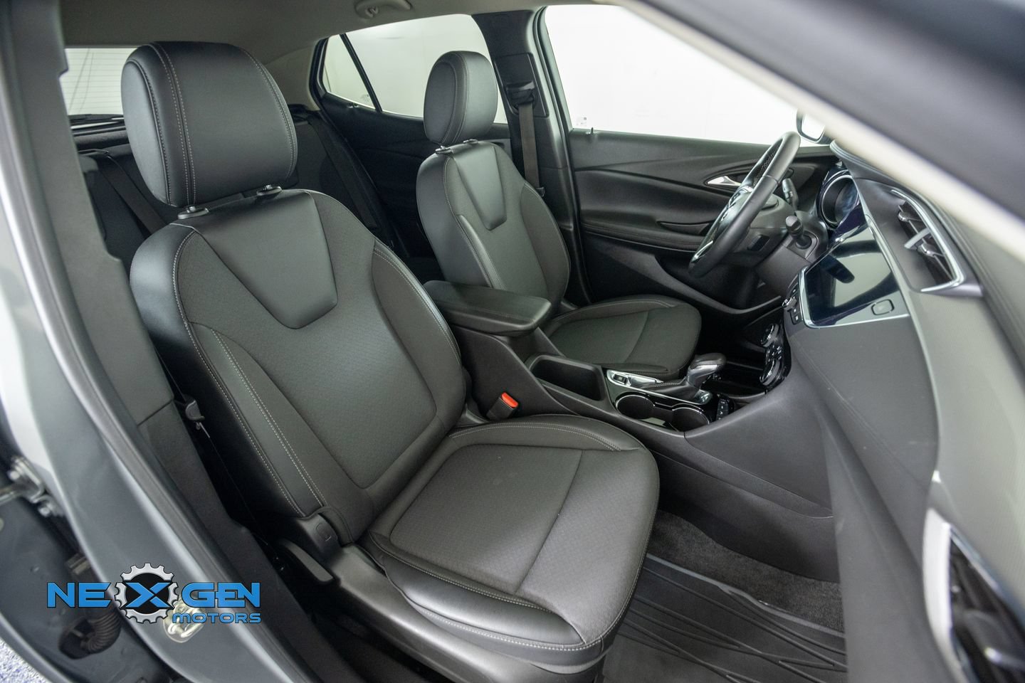 Used 2023 Buick Encore GX Preferred w/ Cold Weather Comfort Package AWD/4WD image 42