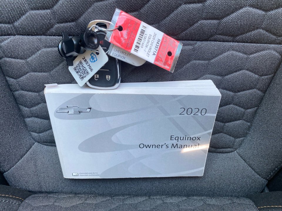 Used 2020 Chevrolet Equinox LT FWD image 38