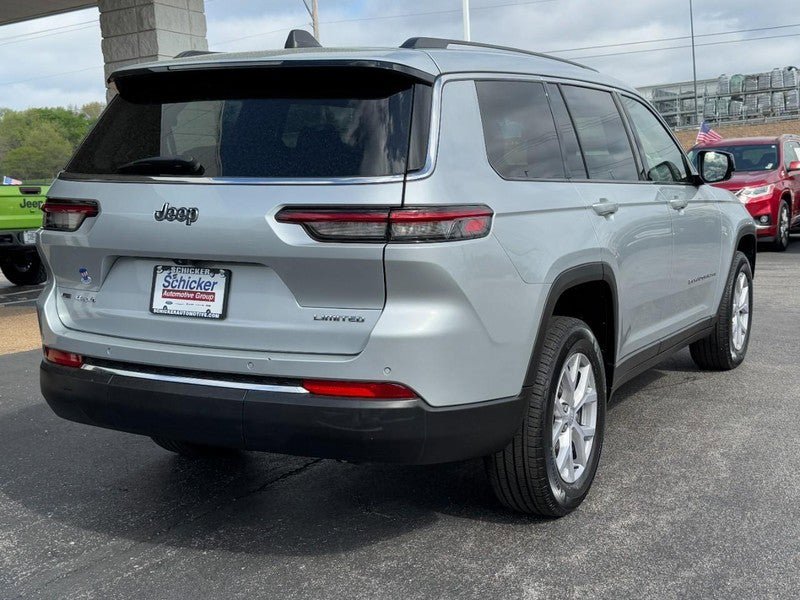 Used 2022 Jeep Grand Cherokee L Limited AWD/4WD image 3