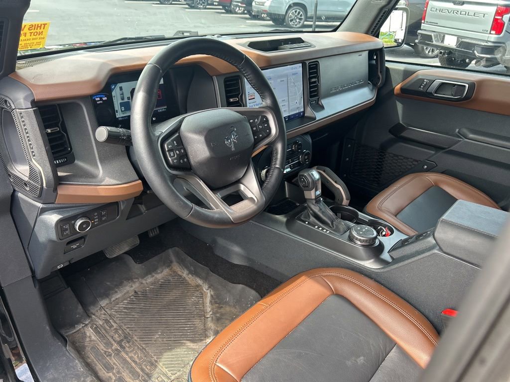 Used 2024 Ford Bronco Outer Banks AWD/4WD image 16