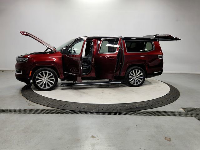 Used 2023 Jeep Grand Wagoneer L Series II image 12