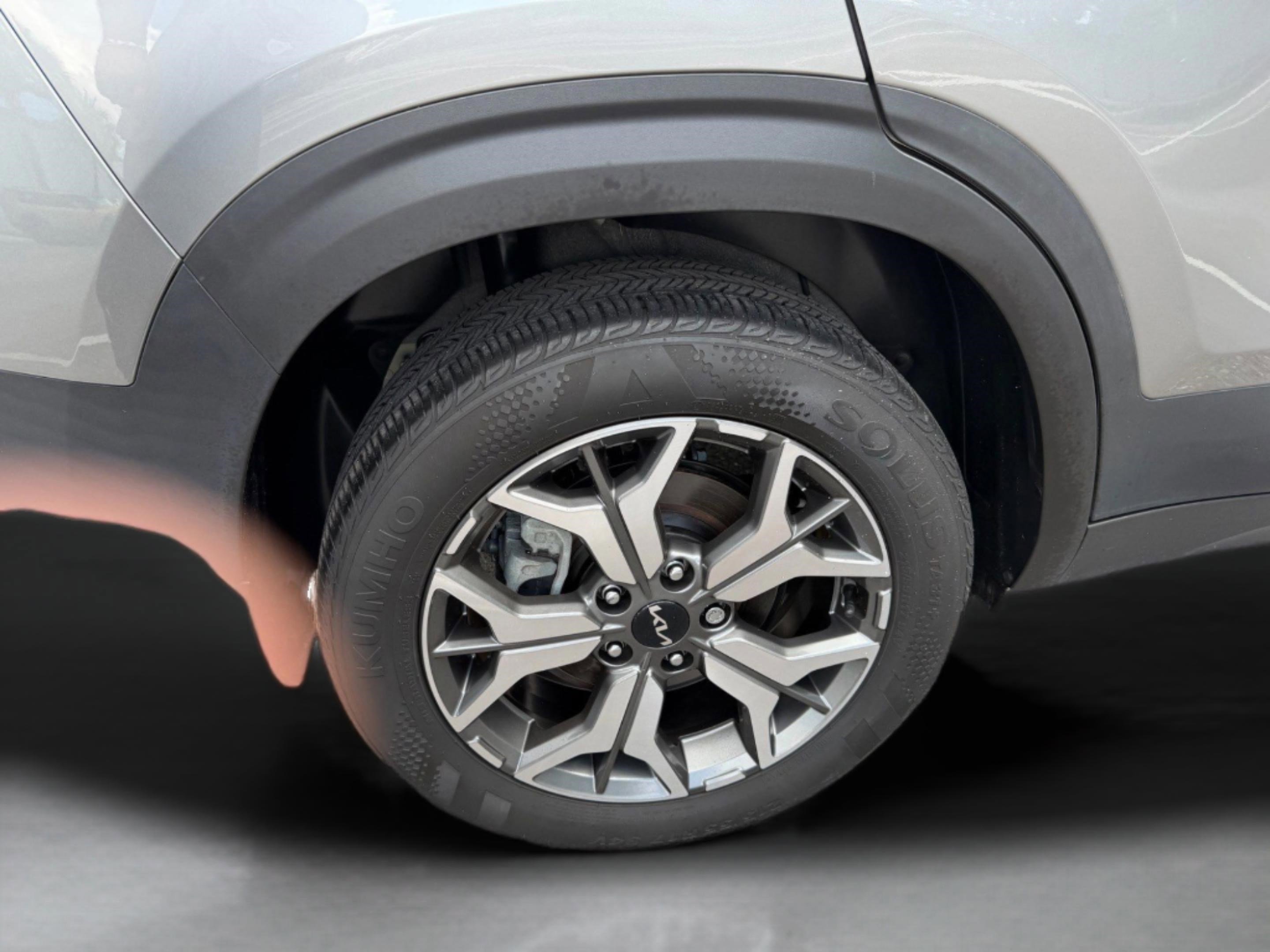Used 2023 Kia Seltos EX AWD/4WD image 37