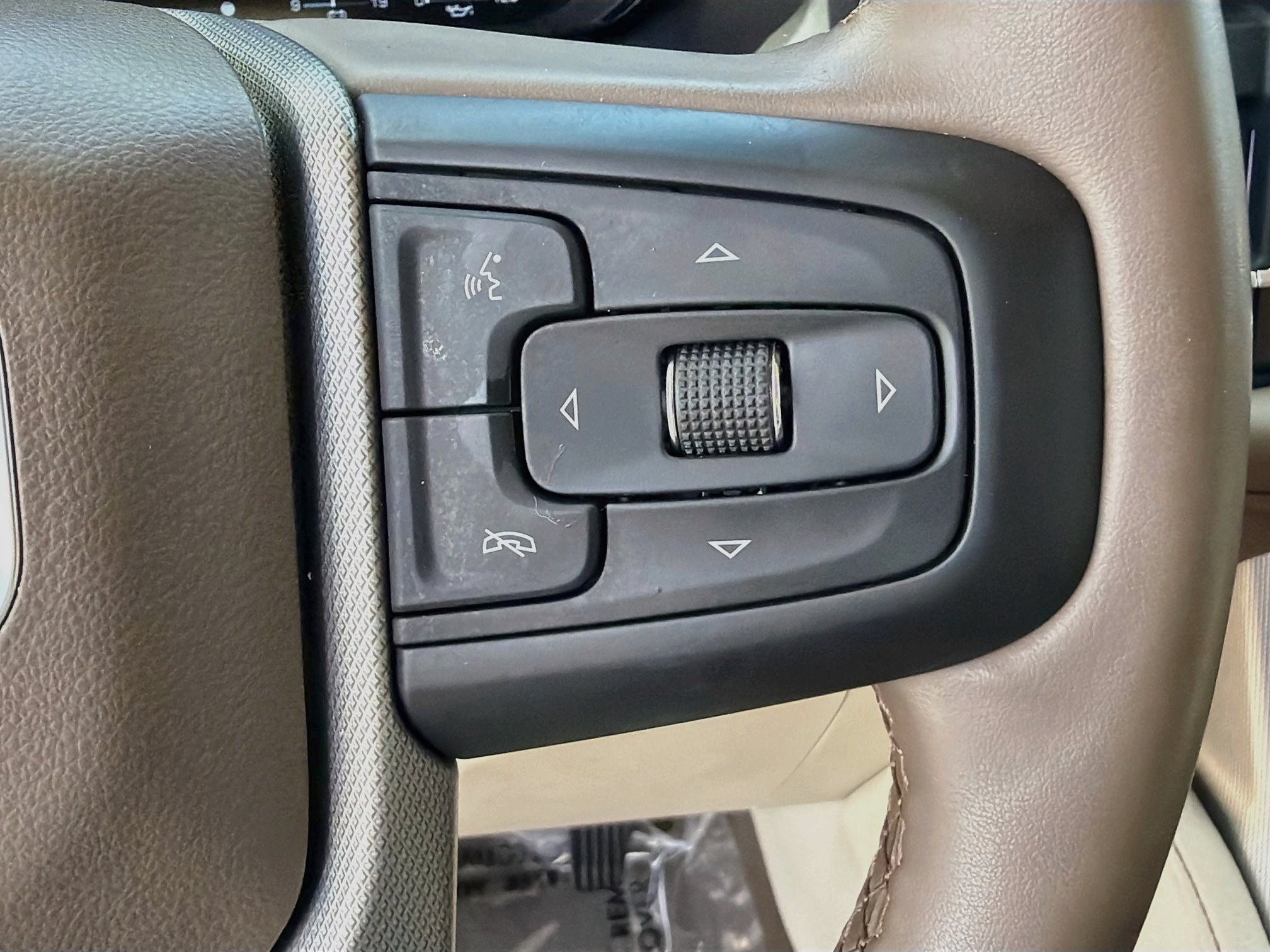 Used 2023 GMC Yukon Denali AWD/4WD image 41