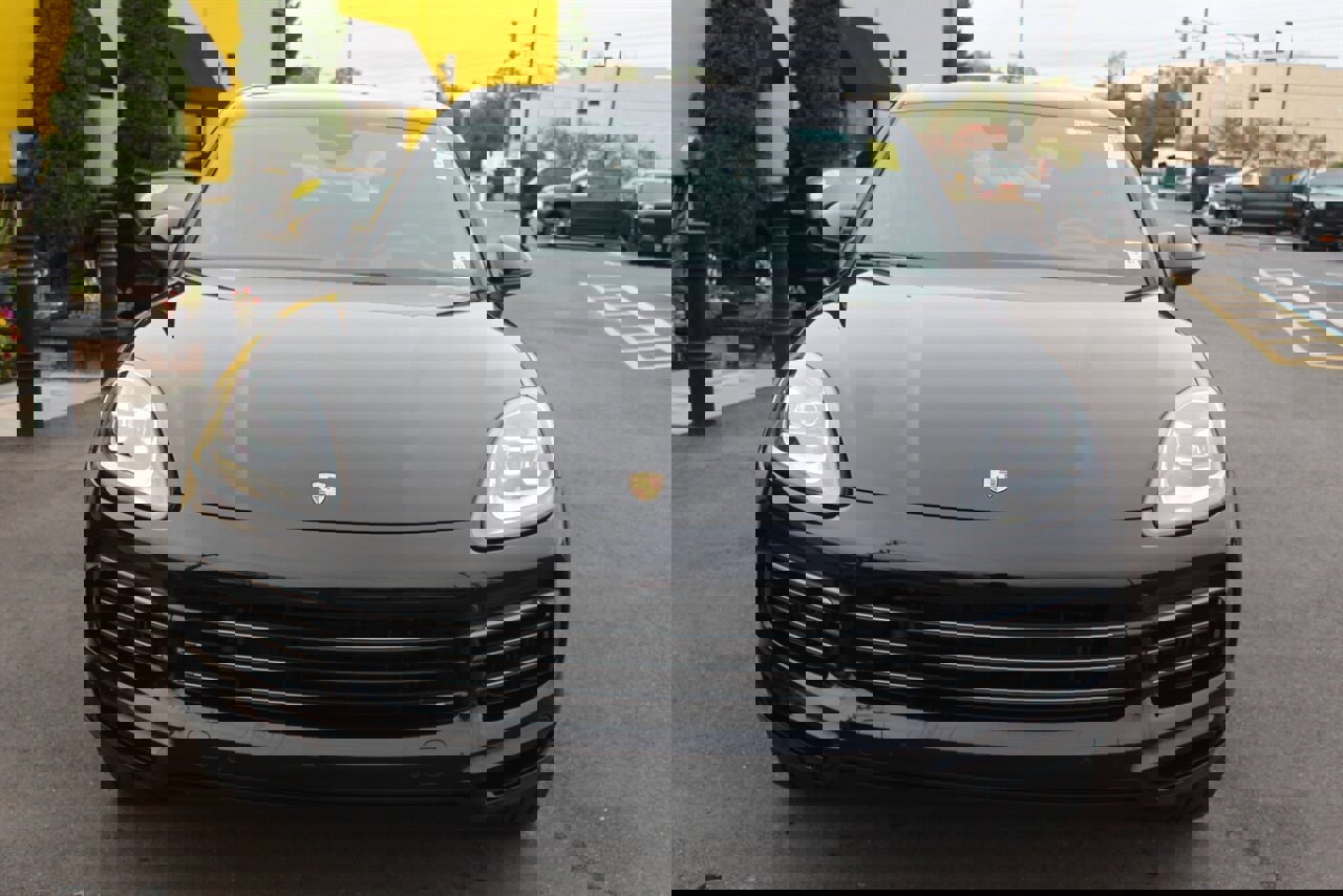 Used 2022 Porsche Cayenne Platinum Edition AWD/4WD image 24