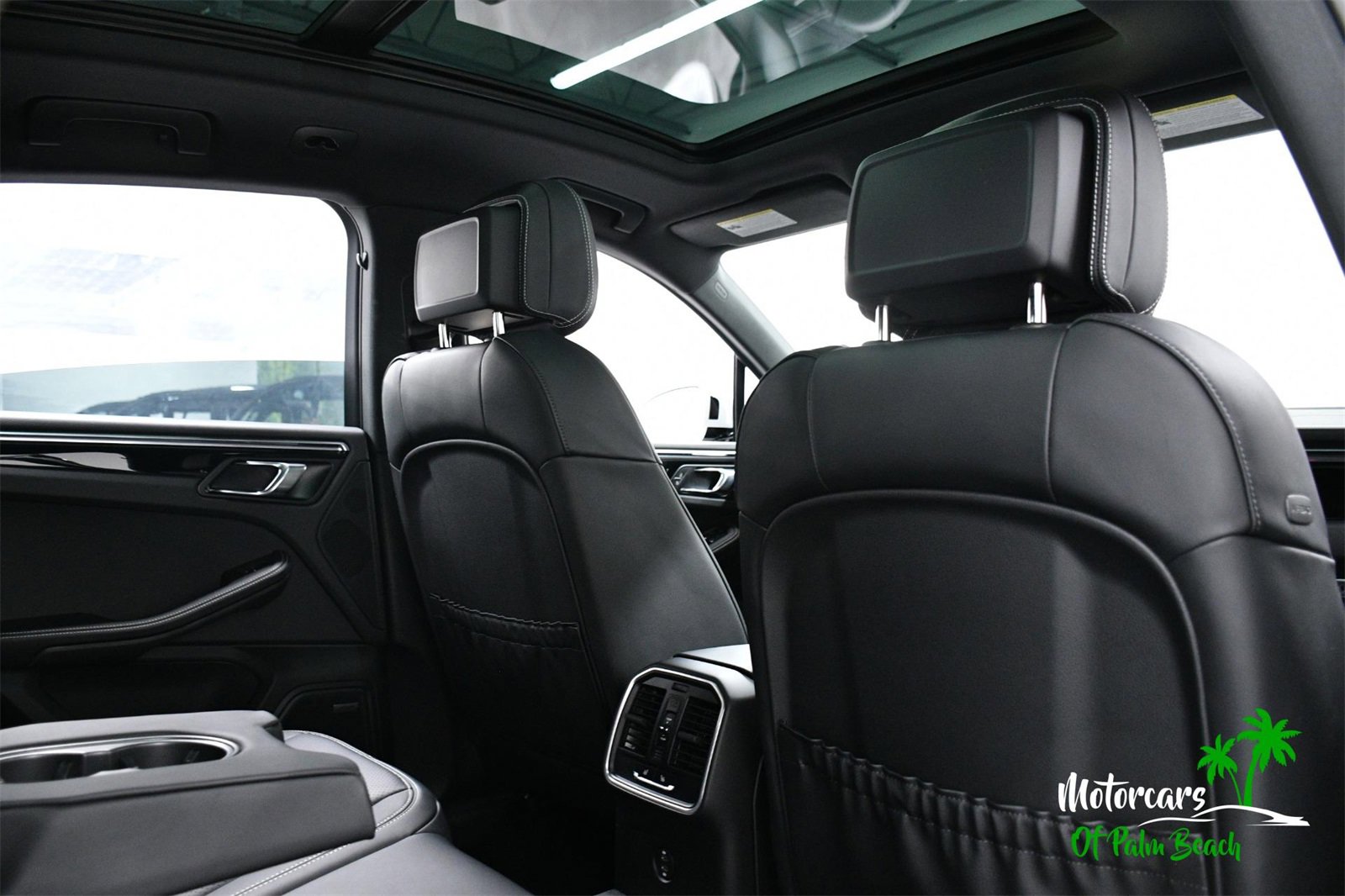 Used 2025 Porsche Macan Turbo image 41