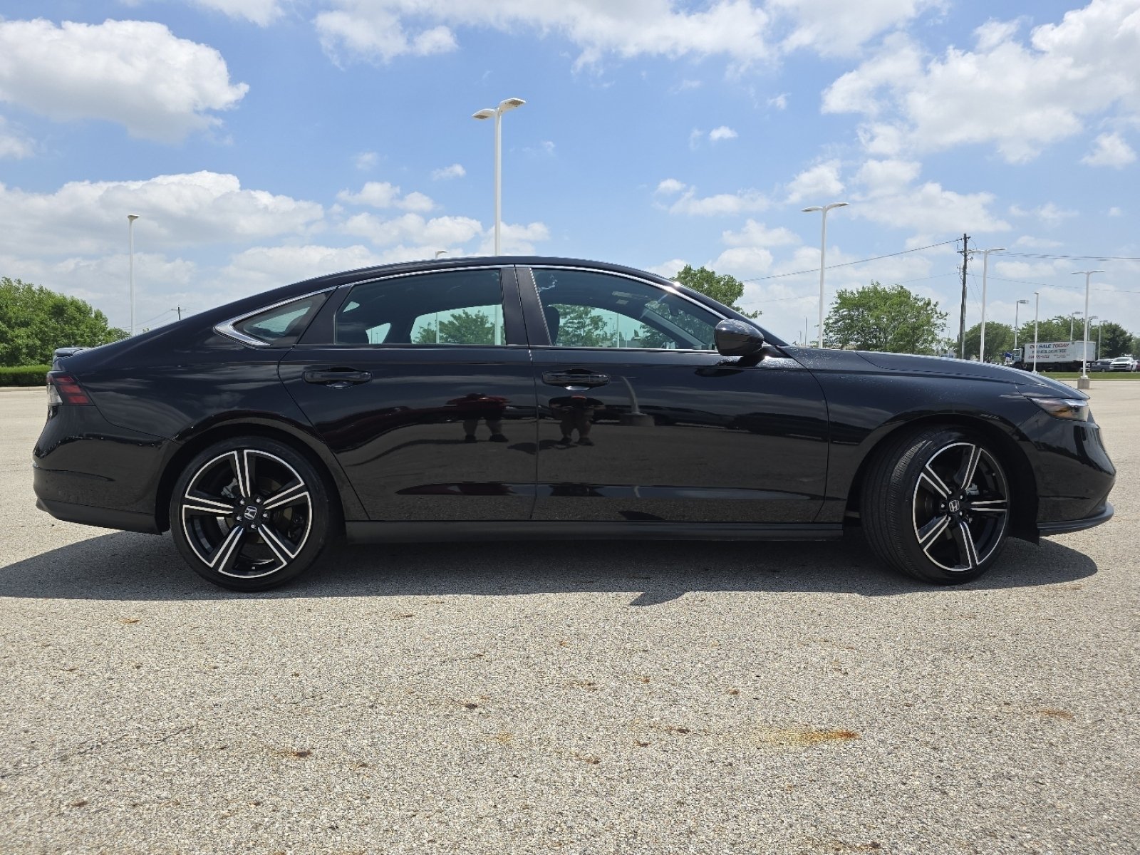 Used 2024 Honda Accord Sport image 24