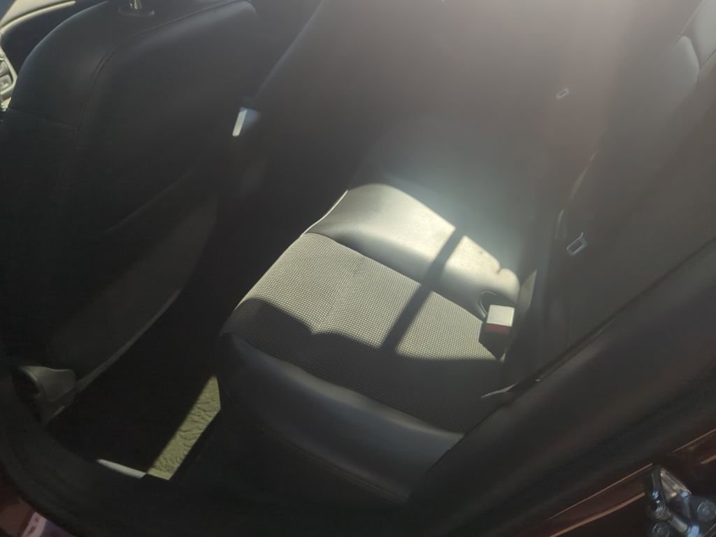 Used 2015 Chevrolet Malibu LT w/ Power Convenience Package image 12